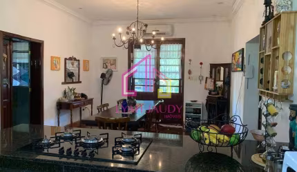 Casa à venda, Chácara dos Pinheiros, Cuiabá, MT, 3 suítes + 1 suíte master, 2.045,02 m² total, 364
