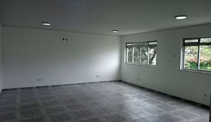 Prédio comercial à venda na Vila Augusta, em Sorocaba-SP.