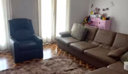 Sobrado à venda no Jardim Trujillo, em Sorocaba-SP.