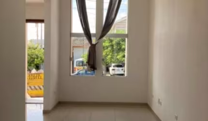 Casa térrea à venda no Condomínio Horto Florestal 3, em Sorocaba-SP.
