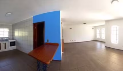 Casa térrea à venda no Condomínio Clube dos 50, em Sorocaba-SP.