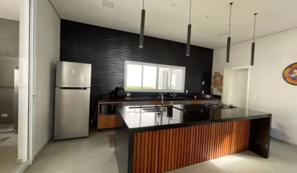 Casa térrea à venda no Condomínio Ecoresidencial Fazenda Jequitibá, em Sorocaba-SP