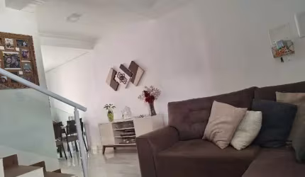 Sobrado à venda no Residencial Américo Figueiredo, em Sorocaba-SP.