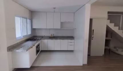 Sobrado à venda no Residencial Américo Figueiredo, em Sorocaba-SP.
