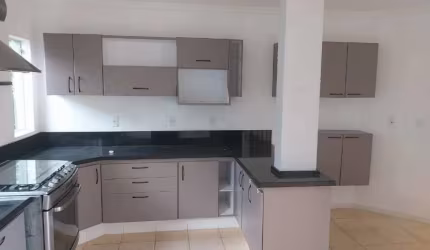 Casa para alugar no Condomínio Portal do Sabiá, Araçoiaba da Serra- SP