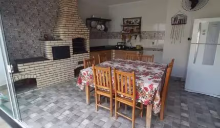 Casa térrea para alugar no Condomínio Lago da Serra, em Araçoiaba da Serra-SP.