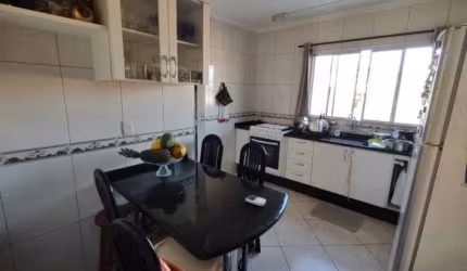 Apartamento à venda no Condomínio Edifício Bellini e Martins VIII, em Sorocaba-SP.