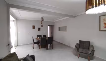 Casa à venda no Jardim Tropical, em Sorocaba-SP.