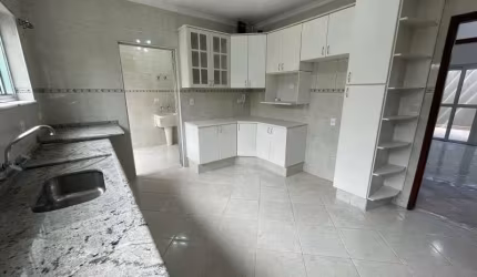 Casa residencial/comercial à venda na Vila Barão, em Sorocaba-SP.
