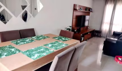 Sobrado à venda no Condomínio Villa Flora, em Votorantim-SP.