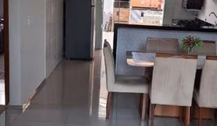 Sobrado à venda no Residencial Jardim Nathália, em Sorocaba-SP.