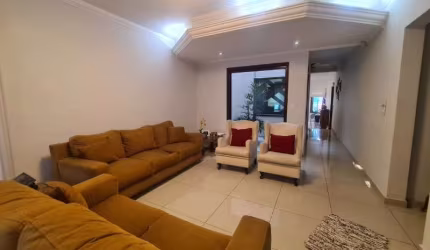 Sobrado à venda no Residencial Jardim Constantino Mattucci, Sorocaba-SP.