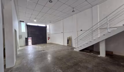 Galpão comercial para alugar no Wanel Ville, em Sorocaba-SP.