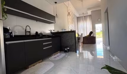 Casa térrea para alugar no Condomínio Horto Florestal Villagio, em Sorocaba-SP.