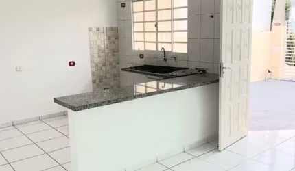 Casa térrea à venda no Jardim Residencial Villa Amato, em Sorocaba-SP.