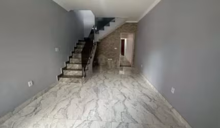Sobrado à venda no Jardim São Guilherme, em Sorocaba-SP.