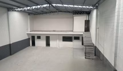 Galpão comercial à venda no Jardim do Paço, em Sorocaba-SP.