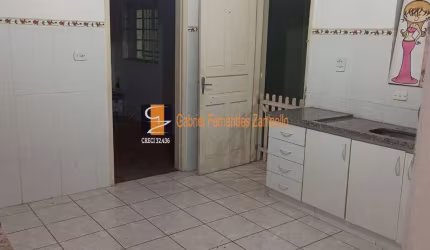 2 Casas com  área comercial - B. Cerâmica próximo ao Shopping