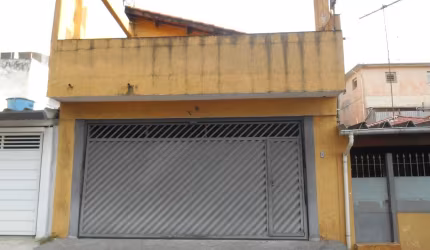 SOBRADO À VENDA EM LUGAR PRIVILEGIADO