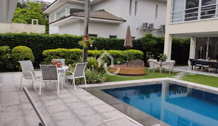 Casa em condomínio fechado com 4 quartos para alugar na Rua Capitão Jomar Bretas, Barra da Tijuca, Rio de Janeiro, 657 m2 por R$ 50.000