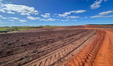 Fazenda para venda na região de Bauru-SP com 330 alqueires sendo 210 alqueires em cana arrendada mais pasto, boa de agua e benfeitorias