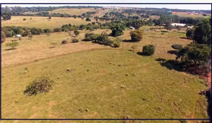 Sitio para venda em Uberlandia-MG no Parque Andorinhas com 32.500 m2 proximo ao Anel Viario 700 m do asfalto, sem benfeitorias, ideal para incorporaçã