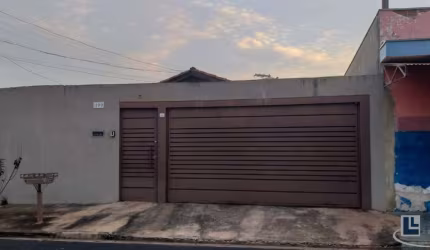 Salão comercial mais casa para residencia a venda no Alexandre Balbo, de esquina acesso para 2 ruas,2 dormitorios, area construida 132 m2 em um terren