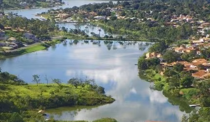 Lote com marina, 20m da represa em condomínio fechado para venda em Capitólio ao lado do Escarpas do Lago, lote com 1.662 m², portaria e infraestrutur