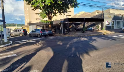 Excelente terreno para venda na Av. Treze de Maio, de esquina, avenida de grande fluxo, área do terreno 286 m2, medindo 11 x 26 m
