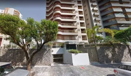 Apartamento para troca no Centro na Rua Garibaldi proximo ao Sta. Ursula, 4 dormitorios sendo 2 suites, 261 m2 privativos, lazer completo