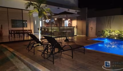 Maravilhosa casa alto padrão para venda no Condominio Morada da Fronteira em Rifaina-SP, 4 suites, gourmet e piscina em 220 m2 construidos