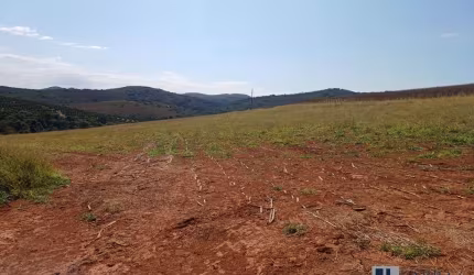 Sitio para venda em Capitolio-MG com 16,10 hectares, terra para lavoura, rico em agua, rio na divisa
