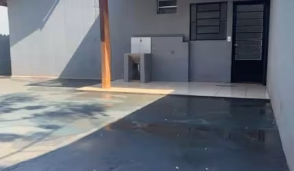 Casa para venda no Jardim Paiva, 2 dormitorios, amplo quintal, 80 m2 construidos em um terreno de 200 m2
