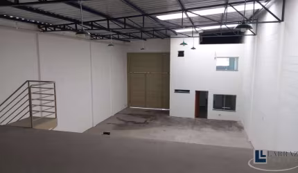 Ótimo galpão para venda ou locação no Jd. Anhanguera, proximo da Barao do Bananal, área total 300 m2, completa infraestrutura no predio