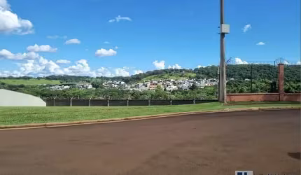 Excelente lote para venda em Bonfim Paulista no charmoso Alphaville 2, com 729 m2, lote de muro com vista para mata, clube resort completo