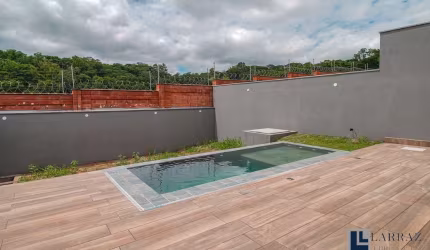 Linda casa nova para venda ou locação em Bonfim Paulista no charmoso Terras de Bonfim, Condominio San Tiago, 3 suites, gourmet e piscina em 491 m2 tot