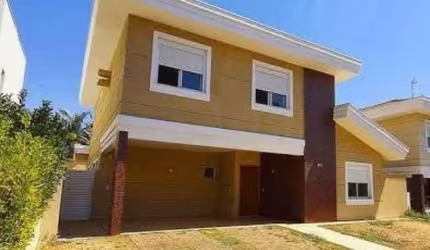 Lindo sobrado para venda na Vila do Golfe no charmoso Cond Quinta do Golfe, 4 suites, escritório, gourmet, piscina em 214 m2 construidos