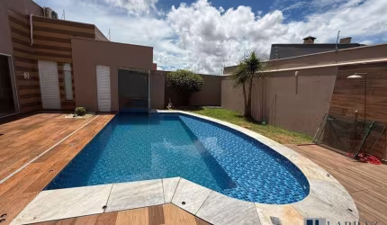 Linda casa para venda na City Ribeirão, 4 dormitorios com 2 suites, ampla área gourmet e piscina em 300 m2 construidos