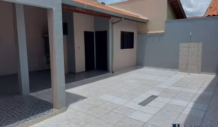 Ótima casa para venda em condomínio fechado na Zona Leste, Cond. Copacabana, 3 dormitorios com 1 suite em 200 m2 de área total