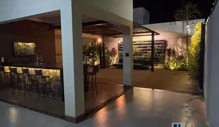 Linda casa alto padrão para venda no Jd. Anhanguera, proximo da Barao do Bananal, 3 suites, escritório, área de lazer em 416 m2 total