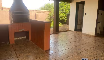 Oportunidade. Otima casa para venda na Vila Tiberio em uma travessa tranquila e segura, 2 dormitorios, varanda gourmet em 170 m2 total