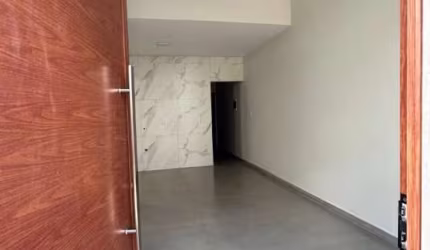 Ótima casa nova para venda no Orestes Lopes de Camargo, 2 dormitorios com suíte, ótimo padrão de acabamento, aceita Minha Casa Minha Vida