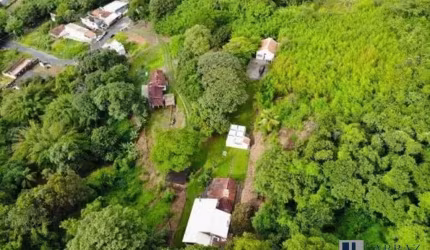 Lindo sitio alto padrão para venda na Serra da Mantiqueira em Amparo-SP, área 36.765 m2, completo, com 5 residencias, ideal para pousada ou locações s