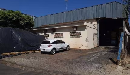 Galpão comercial para venda em Valentim Gentil-SP no Distrito Industrial com area construida de 495 m2 em um terreno de 1.050 m2