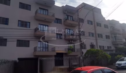 Otimo apartamento para venda na esquina da Av. Caramuru, otima localização, 2 dormitorios, varanda em 82 m2