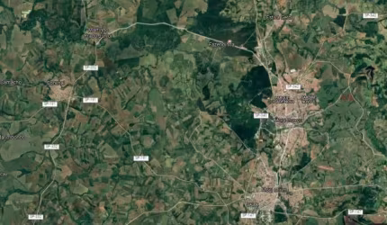 Fazenda para venda na região de Mogi Guacu-SP, com 60,5 alqueires sendo 50 alqueires em cana arrendada, muitas benfeitorias, rica em agua