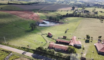 Excelente sitio para venda na região de Itapetininga-SP, com 39 alqueires, aproveitamento 80%, atual em pecuária, muitas benfeitorias