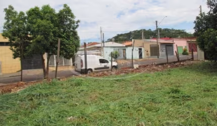 Ótimo terreno para venda no Jardim Zara proximo da Barao do Bananal, com 137 m2