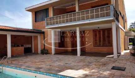 Excelente sobrado comercial para venda na Fiusa proximo da Caramuru, 4 suites, 3 salas, varanda gourmet e piscina em 490 m2 de area total