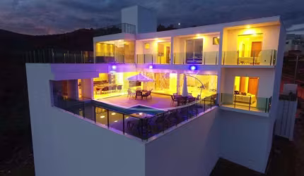 Magnifico sobrado para venda em Escarpas do Lago, linda vista, 5 suites, ampla varanda gourmet, piscina borda infinita e heliponto em 781 m2